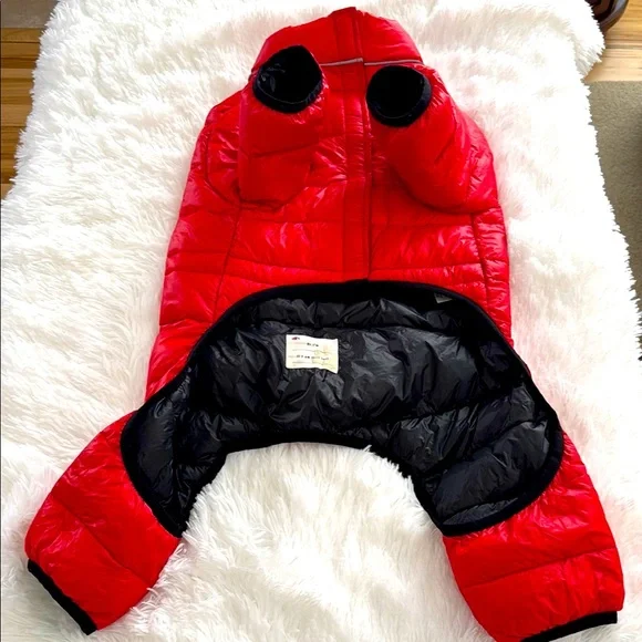 New w/out tag Pajar puffer 4 legged dog jacket.  Adjustable waist. Velcro. - Picture 6 of 16